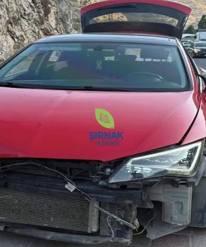 Piknik yolunda iki otomobil çarpıştı 1 yaralı