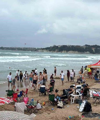 Ablasını kurtarmak için denize giren 19 yaşındaki genç hayatını kaybetti