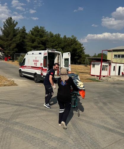 Beyin kanaması geçiren kadın hava ambulansıyla taşındı