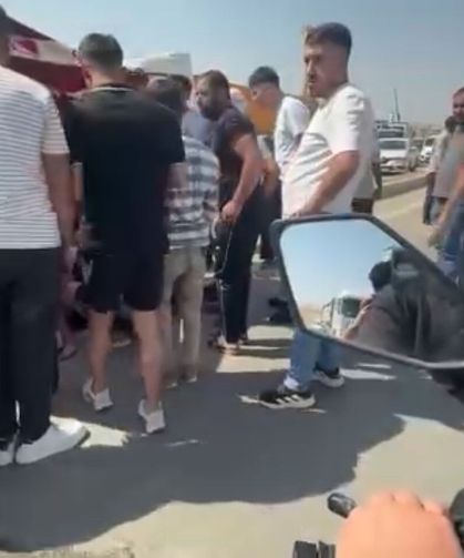 Yolun karşısına geçmek isteyen çocuğa otobüs çarptı