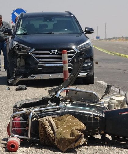 Otomobil ile motosiklet çarpıştı, 1 ölü