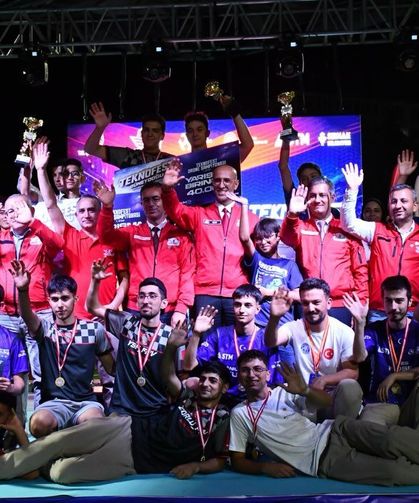 Şırnak’ta TEKNOFEST’te Dereceye Girenler Ödüllendirildi