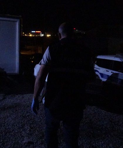 İş yerinde iki arkadaş arasında silahlı kavga: 1 yaralı