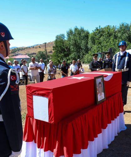 Kalp krizi geçiren güvenlik korucusu son yolculuğuna uğurlandı