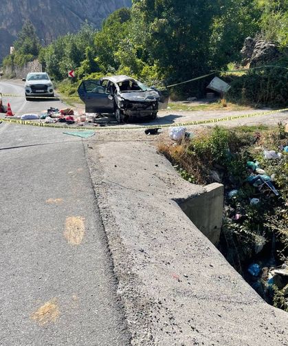 Bitlis'te feci kaza: 10 yaşındaki çocuk hayatını kaybetti, 3 yaralı