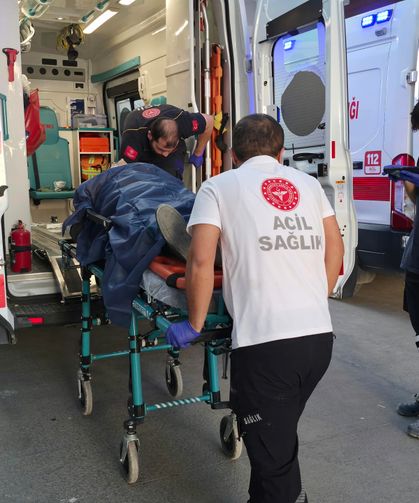 Otobüs içerisinde düşen yolcu yaralandı