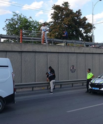 Alt geçit korkuluklarından düşen şahıs ağır yaralandı