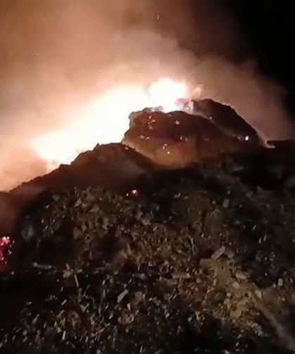 5 bin ot balyası kül oldu