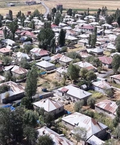 24 yıldır düzeni bozulmayan köy havadan görüntülendi