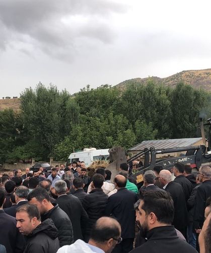 Asansör kazasında hayatını kaybeden öğrenci gözyaşlarıyla toprağa verildi