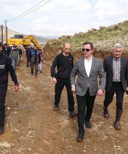 Çığ riskine karşı önlem çalışmaları sürüyor