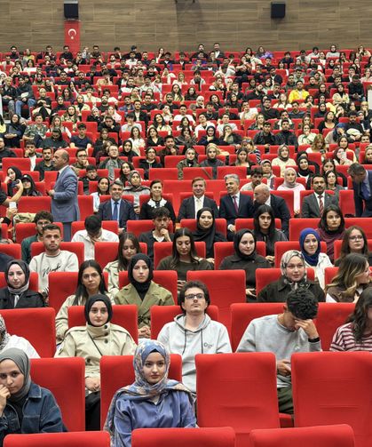 Üniversitelilere iş fırsatı 869 kişi alınacak