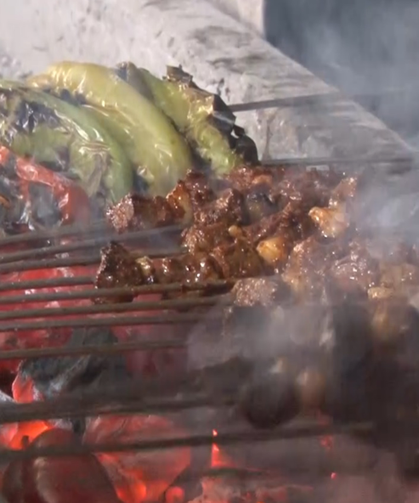 Ciğer kebabına kadın eli değdi