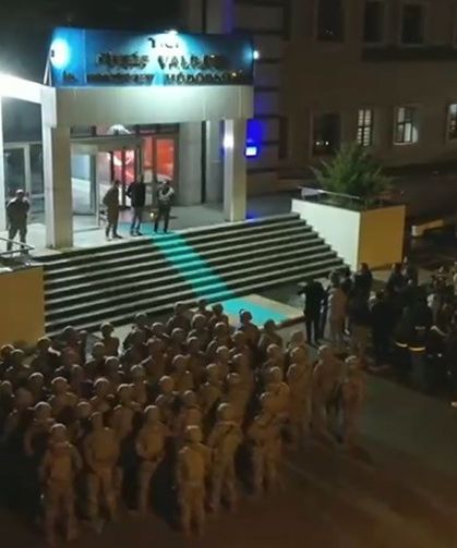 Narkotik operasyonunda 9 şüpheli yakalandı, 8’i tutuklandı