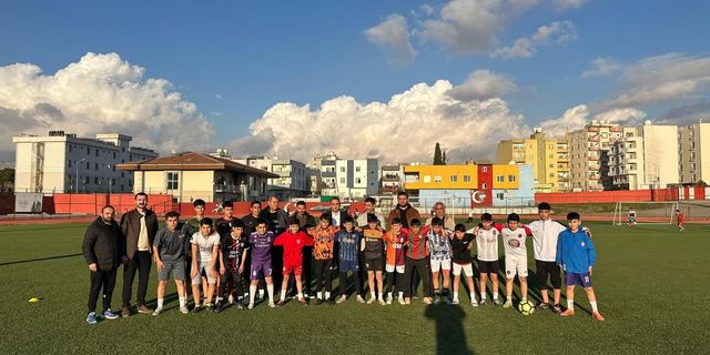 Kaymakam Partal, Genç Futbolcularla Buluştu
