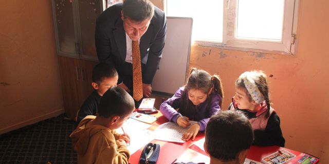 Müdür İke Köy Okullarında Öğrencilerle Buluştu