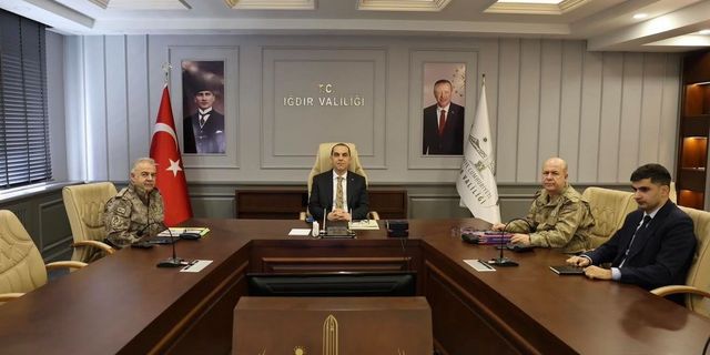 Sınır illerin valileri ile güvenlik toplantısı