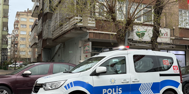 Emekli polis evinde ölü bulundu