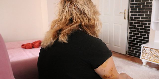 Nikahlı eşini 30 yerinden bıçaklayıp ağır yaraladı