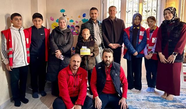 Şırnak Kızılay’dan Yetim Çocuklara “KIZILAYDINLIK” Projesiyle Destek