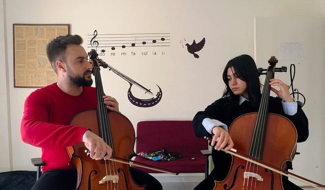 Silopi’nin İlk Kadın Çellisti Sanat Yolculuğunda Üniversiteye Uzandı