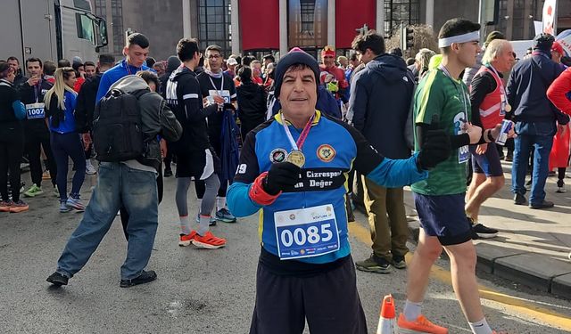 Cizreli Sporcu Ramazan Değer, 90. Büyük Atatürk Koşusu’nda Zirveye Koştu!