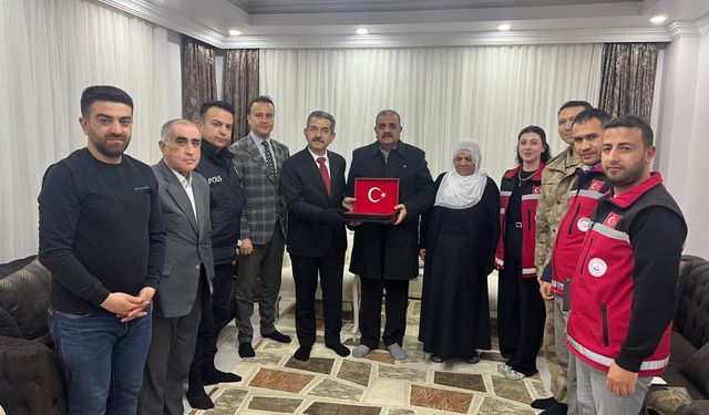 Vali Ekici'Emanetler baş tacımız'