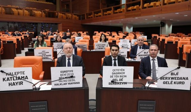 DEM Parti Milletvekillerinden Halep Protestosu