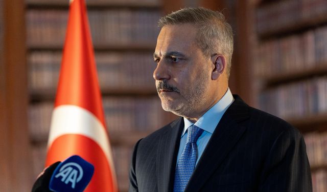 Bakan Fidan, Halep’te tek devlet ve barış çağrısı yaptı