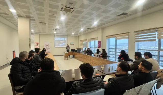 Cizre’de Aile Hekimlerine Tüberküloz Farkındalık  Eğitimi