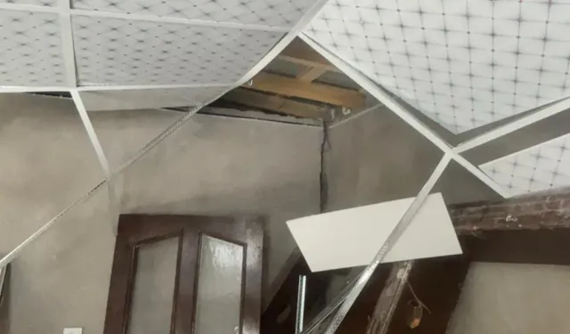 Kar Yükü Şırnak’ta Binaları Etkiledi