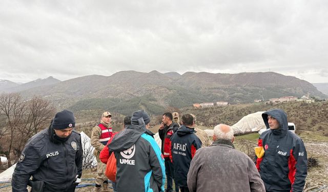 Fırtına, 20 Kişilik Göçer Ailenin Barınaklarını Yıktı