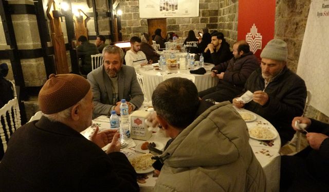 Şırnak’ta Bitlis Vakıflar Bölge Müdürlüğü’nden İftar İkramı