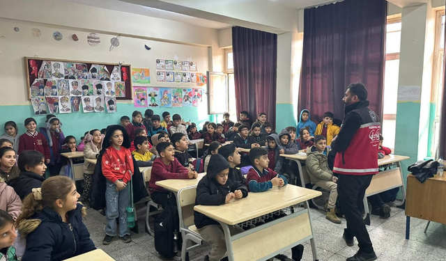 Cizre’de Çocuklara Akran Zorbalığı Eğitimi Verildi