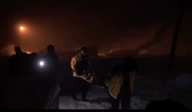 Beytüşşebap’ta Zorlu Koşullarda Hasta Kurtarıldı