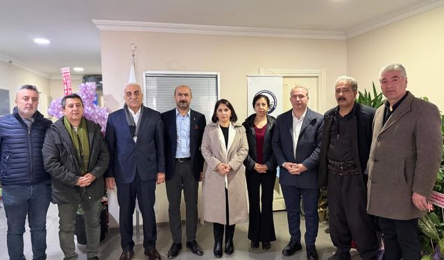 Dem Parti Şırnak Teşkilatından Esnaf Odasına Ziyaret