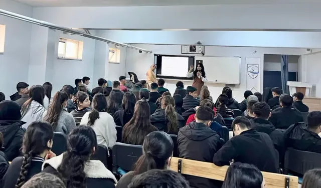 Cizre’de Gençler Sağlıklı Yaşam Konusunda Bilinçlendirildi