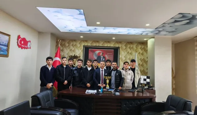 Silopi Milli Eğitim’de Şampiyonluk Sevinci