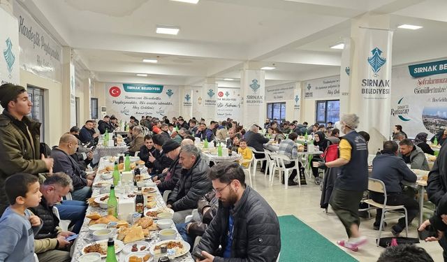 Şırnak’ta Vatandaşlar İlk İftar Sofrasında Buluştu