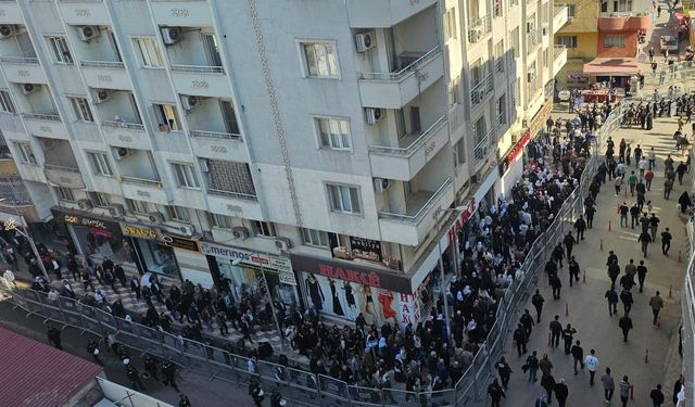 Cizre’de Dünya Anadil Günü İçin Yürüyüş