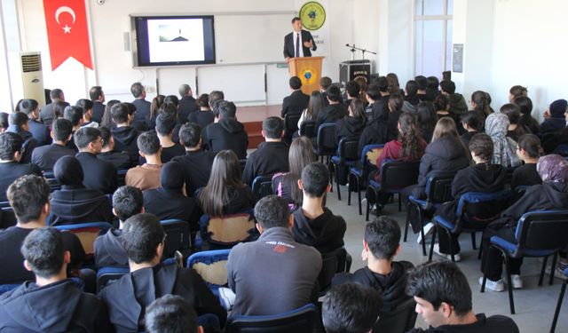 YKS’de Son Viraj, Cizre'de Öğrencilere Özel Seminer