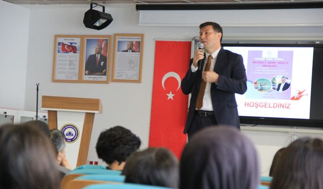 Cizre’de YKS Sürecine Yönelik Seminerler Sürüyor