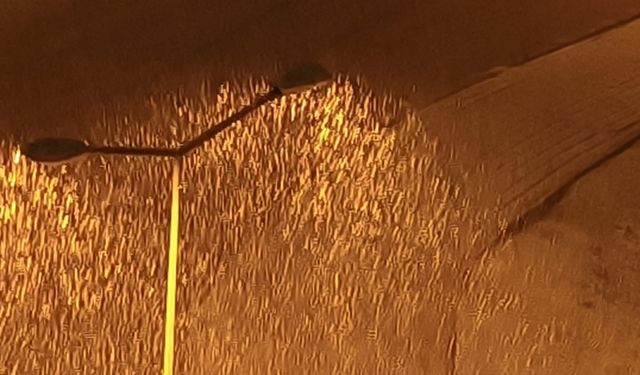 Şırnak Baharı Beklerken Kış Sürprizi, Kent Beyaza Büründü!