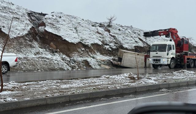 Şırnak-Cizre Kara Yolunda Kaza 2 Yaralı