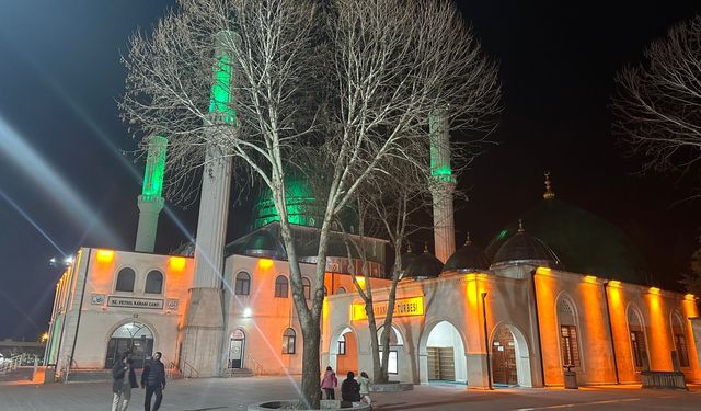 Ramazan'da Veysel Karani Türbesi'ne ziyaretçi akını