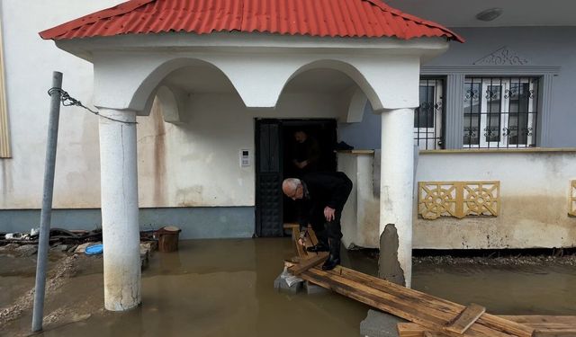 Yüksekova’da “Venedik” Manzarası, Sokaklar Göle Döndü