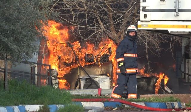 STK’ya Ait Prefabrik Yapıda Yangın Çıktı