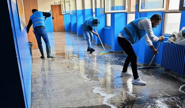 Cizre Denetimli Serbestlik Yükümlüleri 212 Okul Temizledi