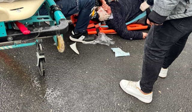 Tankerin çarptığı yaya yaralandı