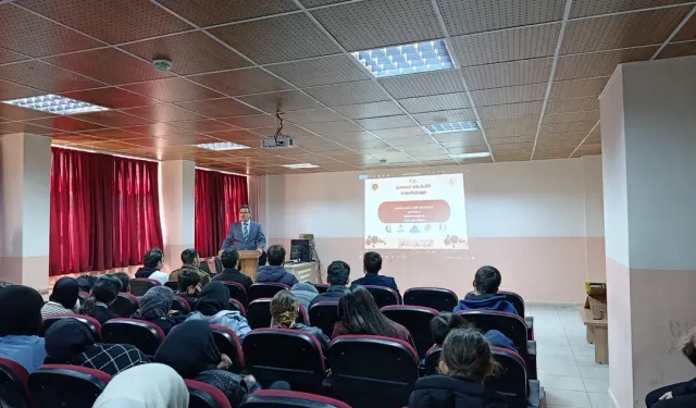 Şırnak'ta "Ramazan, Cami ve Hayat" Söyleşisi